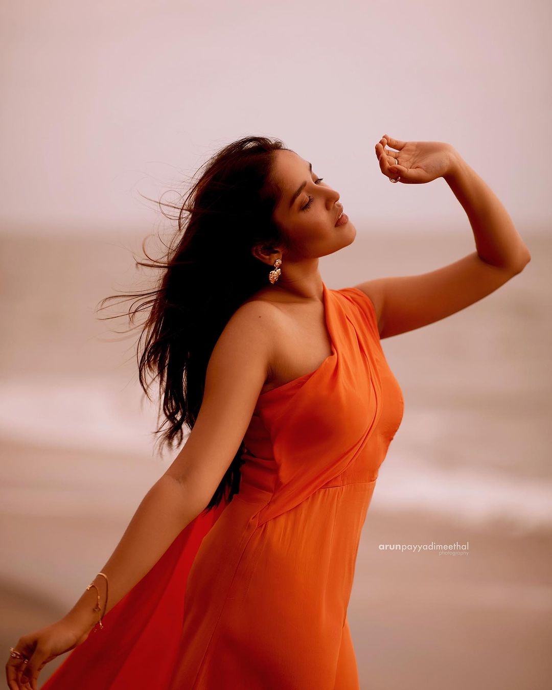 Actress Anikha Surendran Hot Photos